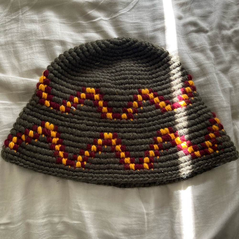STUSSY Giza knit bucket hat